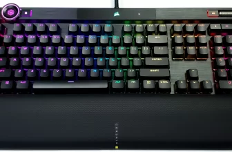 Photo du clavier mécanique Corsair K100 RGB